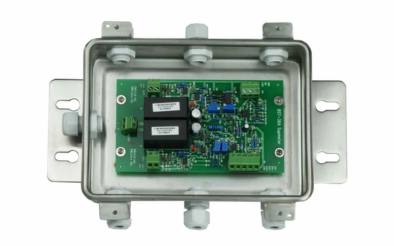 Pequeños 4 eléctricos atan con alambre la caja de conexiones para convertir 0-15mV que pesa la señal